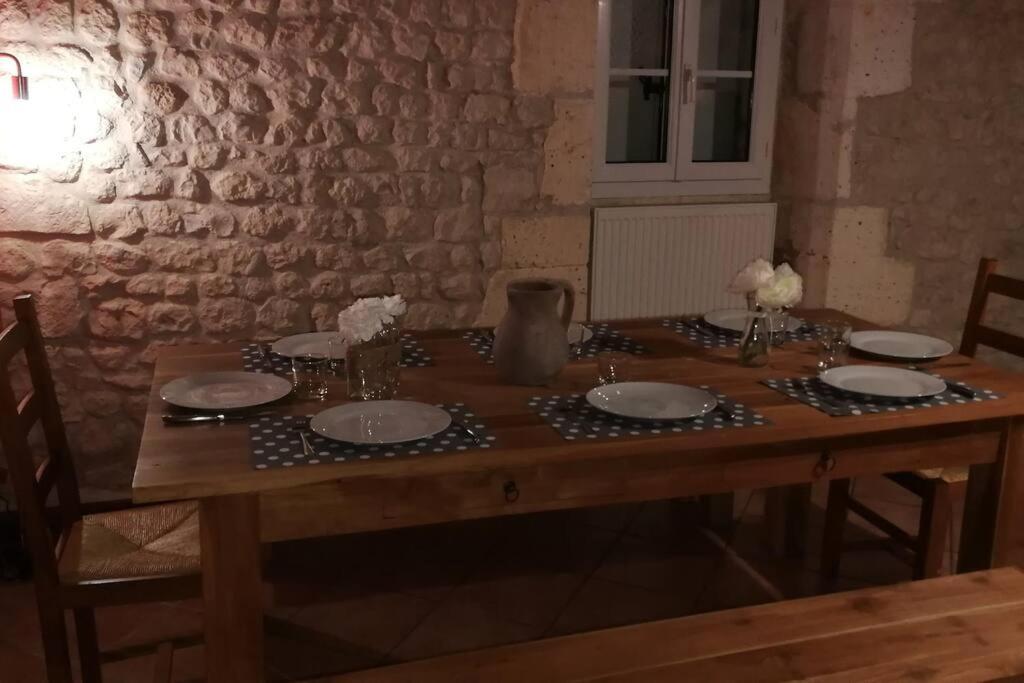 Maison Charentaise A La Campagne Becheresse Exteriér fotografie