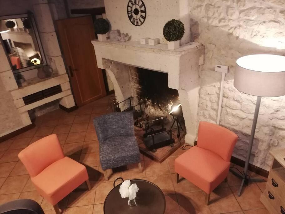 Maison Charentaise A La Campagne Becheresse Exteriér fotografie
